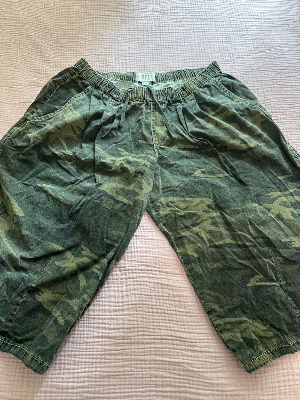 BDG Bobbi Cropped Baggy Pull-On Pants